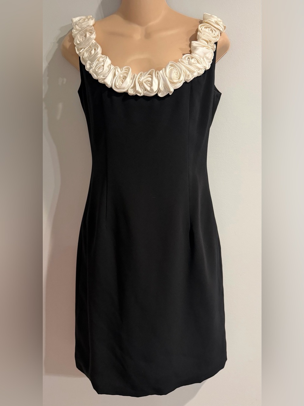 Victor Costa for Nahdree Mini Dress Rose Neckline Vintage 90's Cocktail Sz 4